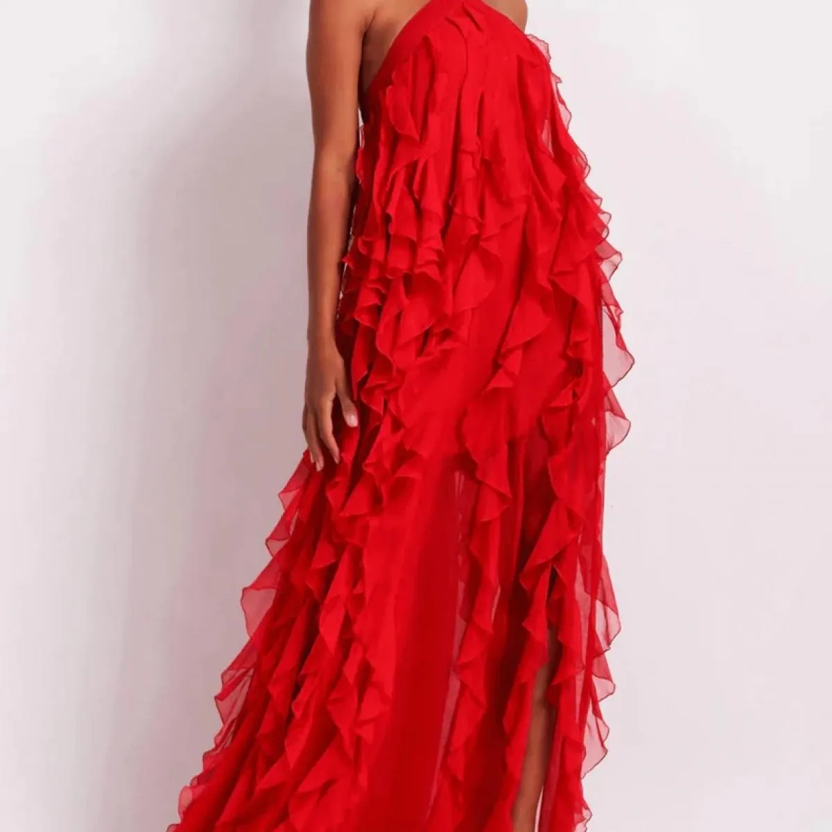 2024 Primavera Halter Ruffles Abiti da ballo in chiffon Fessura Backless Celebrity Dress Spettacolo Evento Abito di gala Persona