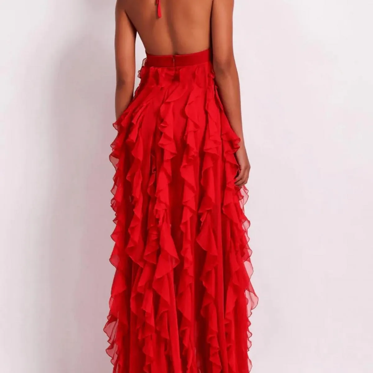 2024 Primavera Halter Ruffles Abiti da ballo in chiffon Fessura Backless Celebrity Dress Spettacolo Evento Abito di gala Persona