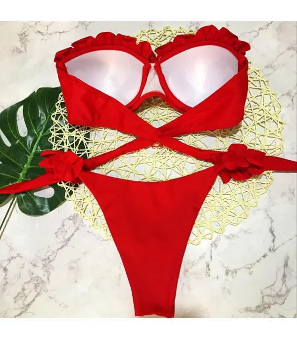 Bikini red rouges