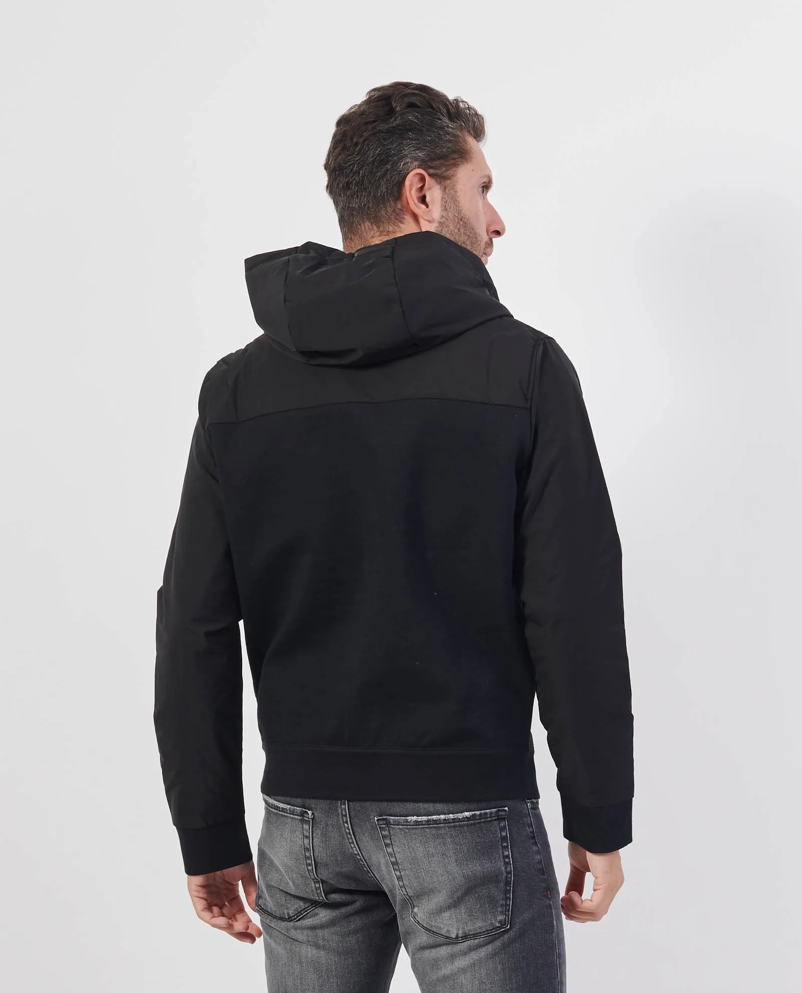 BOSS      Felpa uomo di Boss fullzip nera con cappuccio