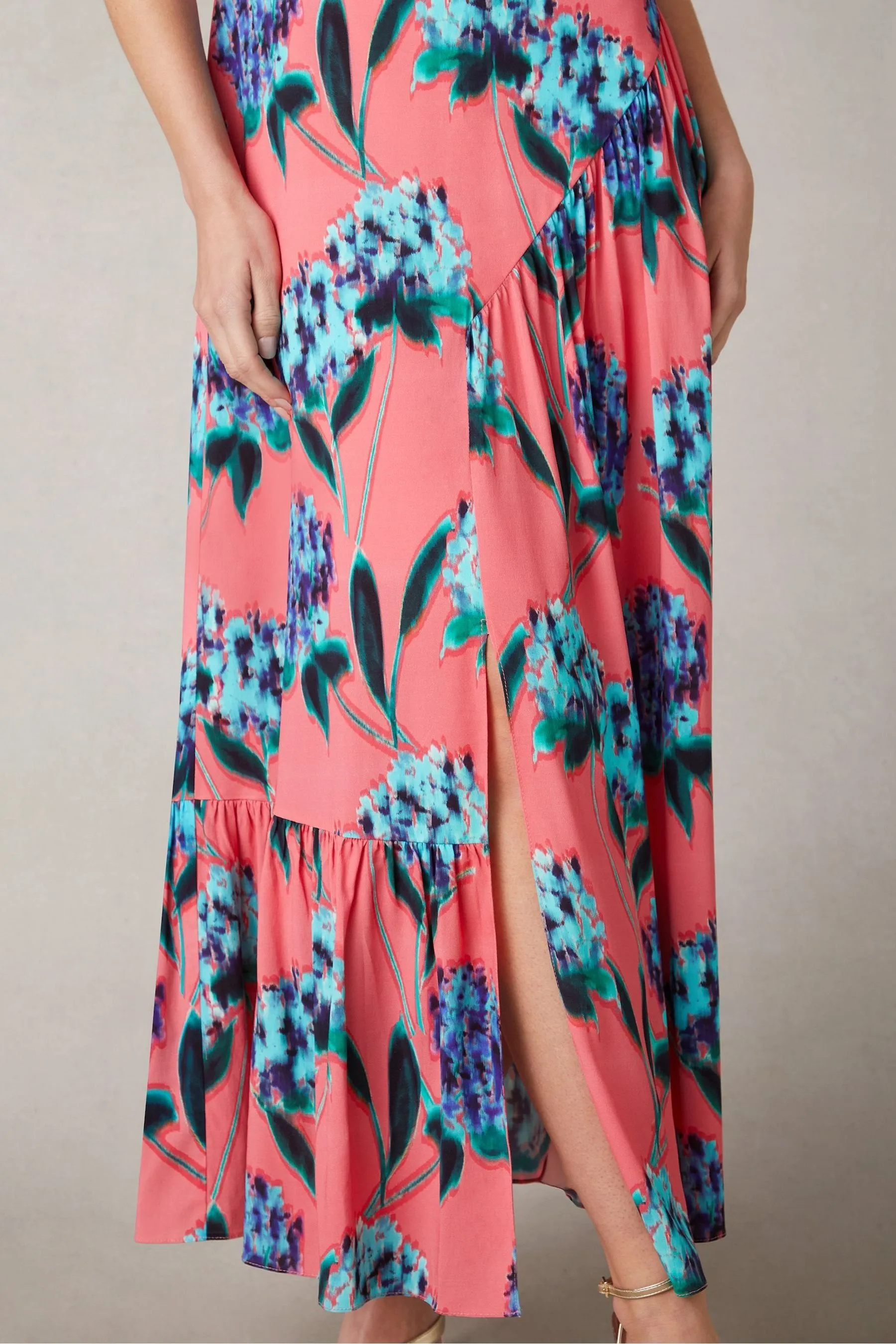 Ro&Zo Pink - Scarlett Floral Print Twist Neck Maxi Dress