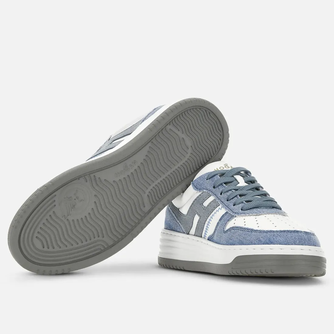 Sneaker Hogan Basket H630 bianca e celeste in pelle e jeans