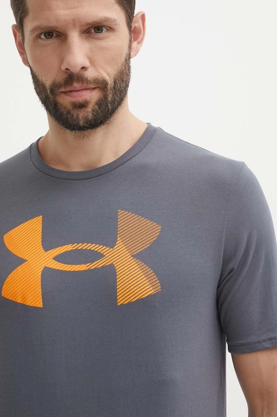 Under Armour t-shirt